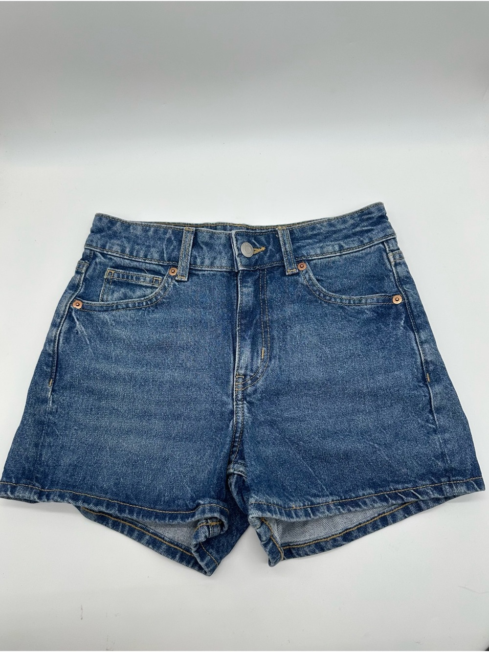 H&M Hennes & Mauritz Denim Shorts Size 0 Blue High Waisted Jean Shorts NWOT
